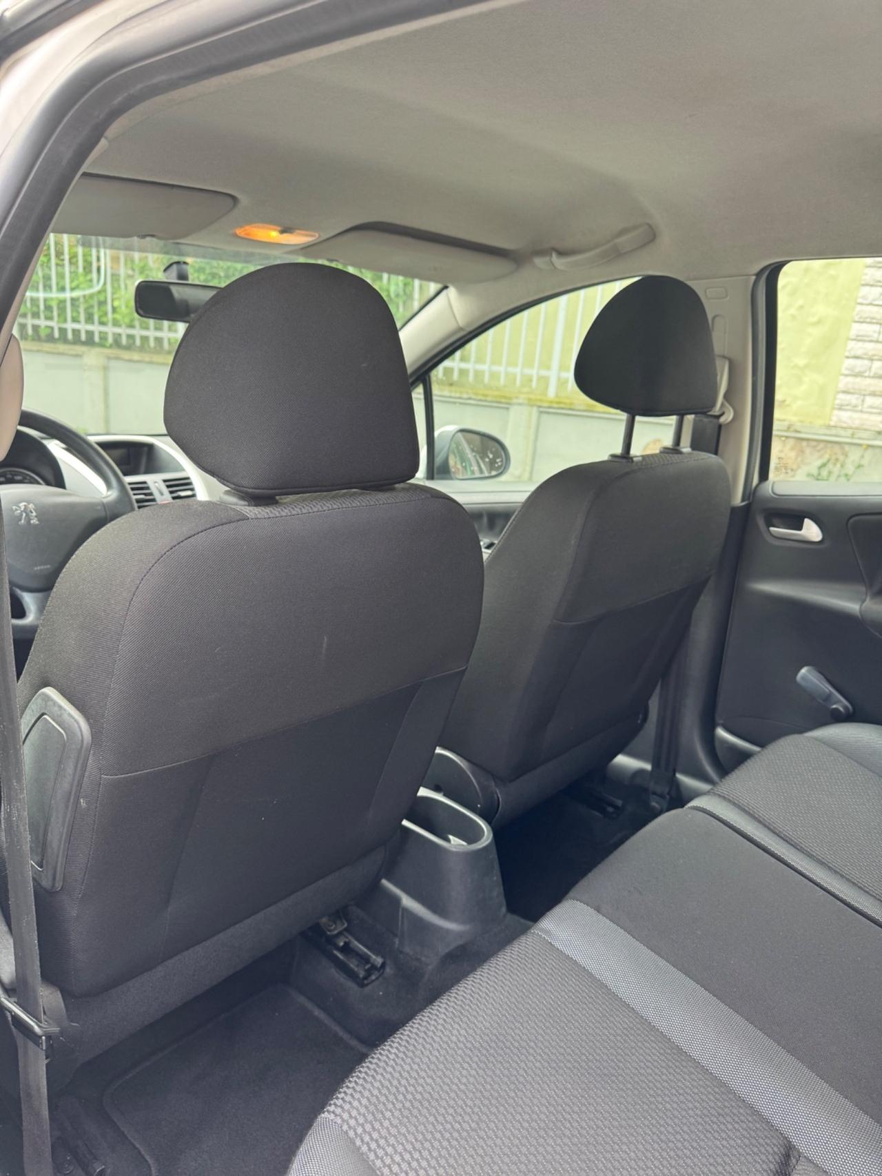 Peugeot 208 1.4 HDi 68 CV 5 porte Active