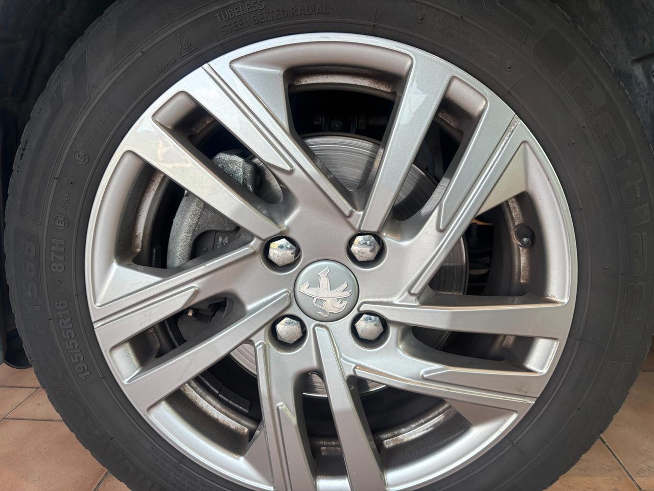 Peugeot 208 1.2 puretech *PER NEOPATENTATI*CINGHIA FATTA