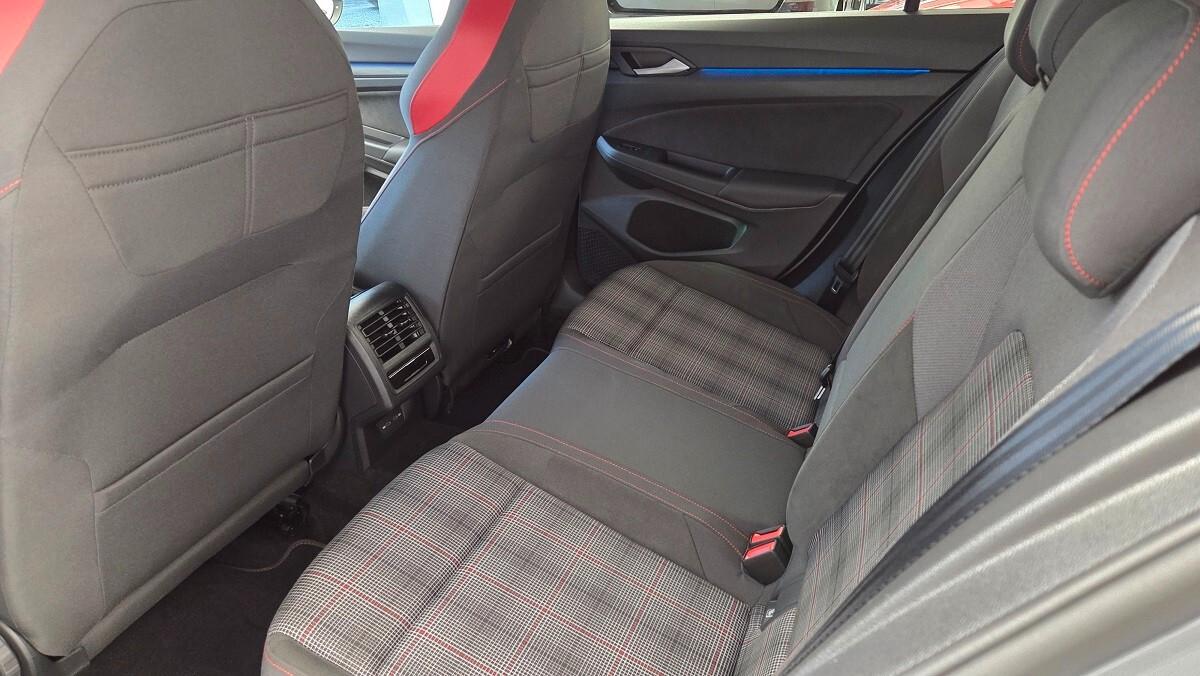 Volkswagen Golf GTI Golf 2.0 TSI GTI