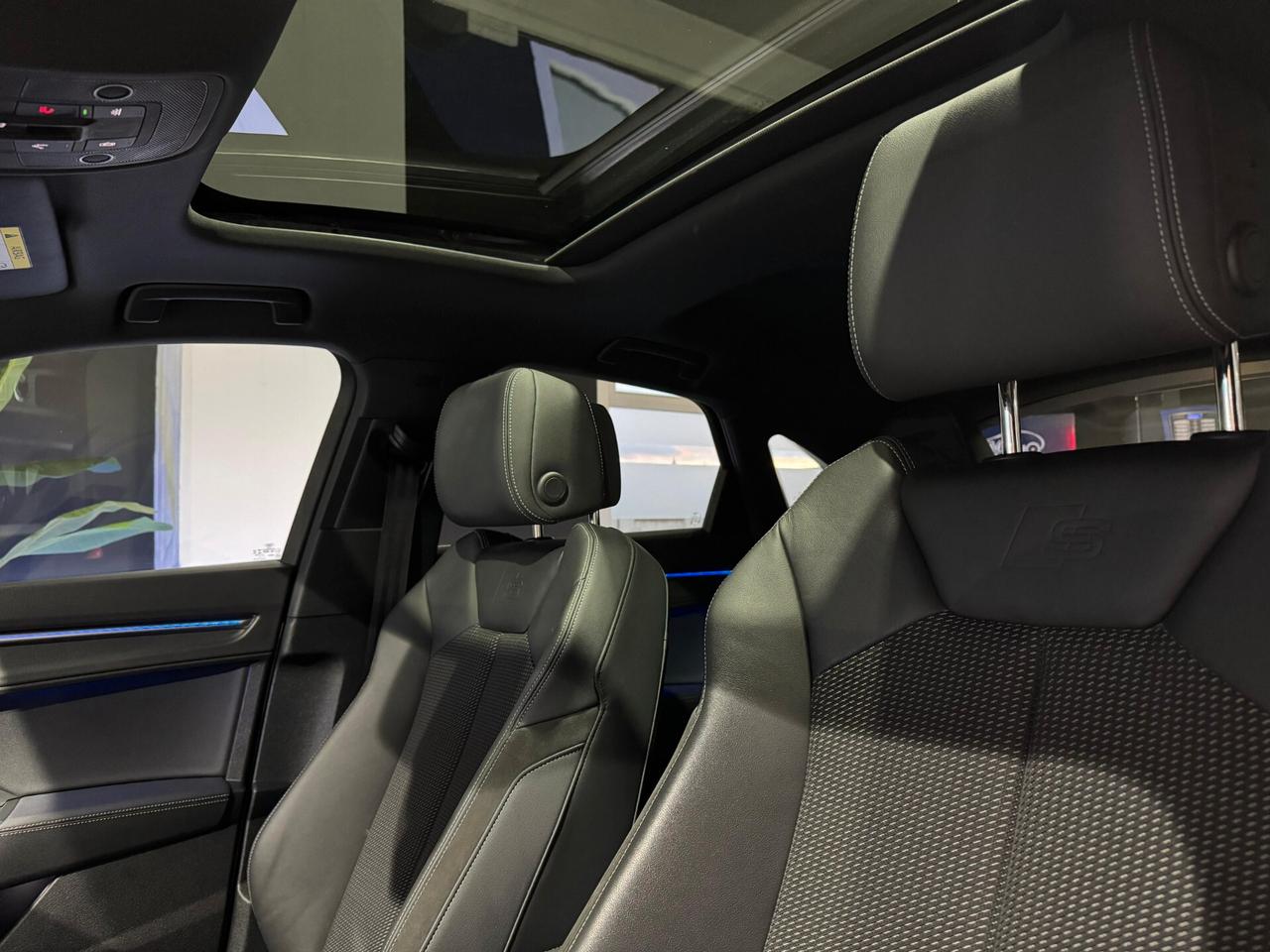 Audi Q3 SPB 40 TDI quattro S-Line Identity Black