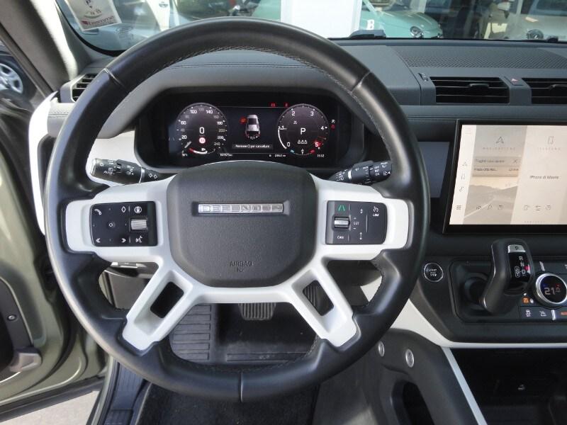 LAND ROVER Defender (2019) Defender 110 3.0D I6...