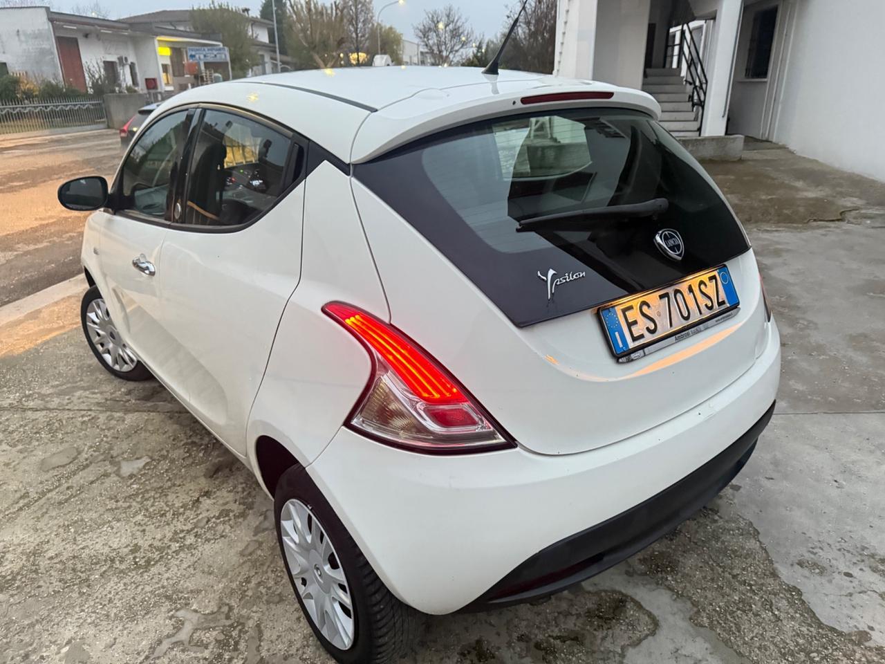 Lancia Ypsilon 0.9 METANO VALIDO 2029 2013 NEOPAT