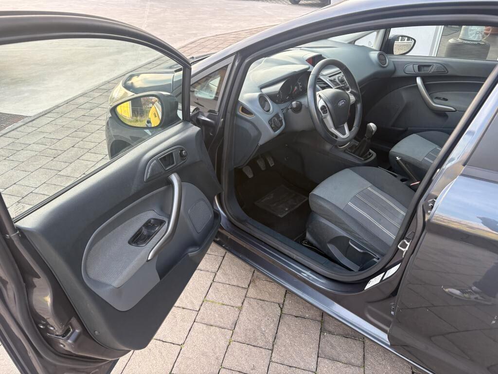 Ford Fiesta 1.4 5 porte Bz.- GPL Titanium