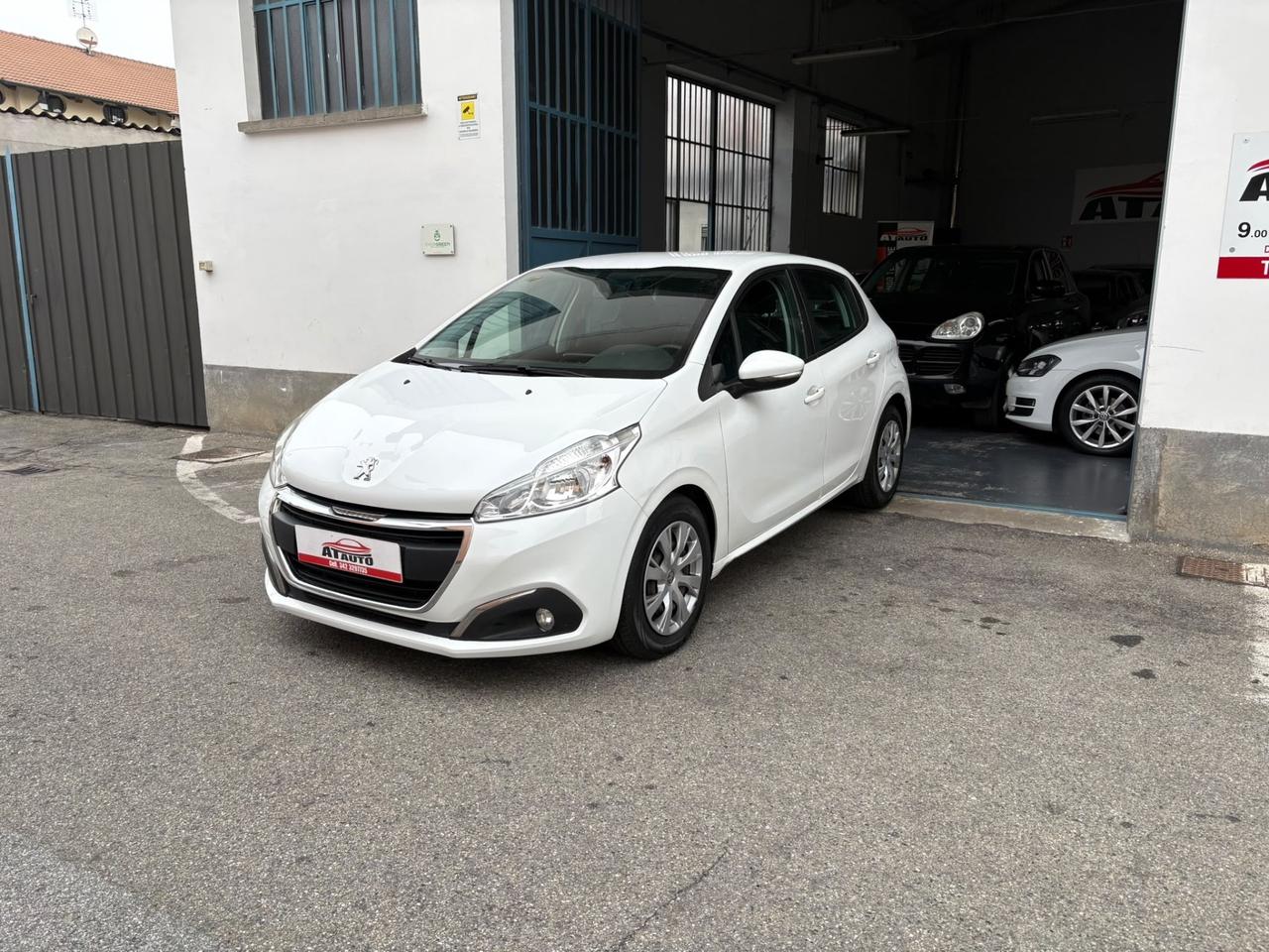 Peugeot 208 BlueHDi 75 5 porte Van Active