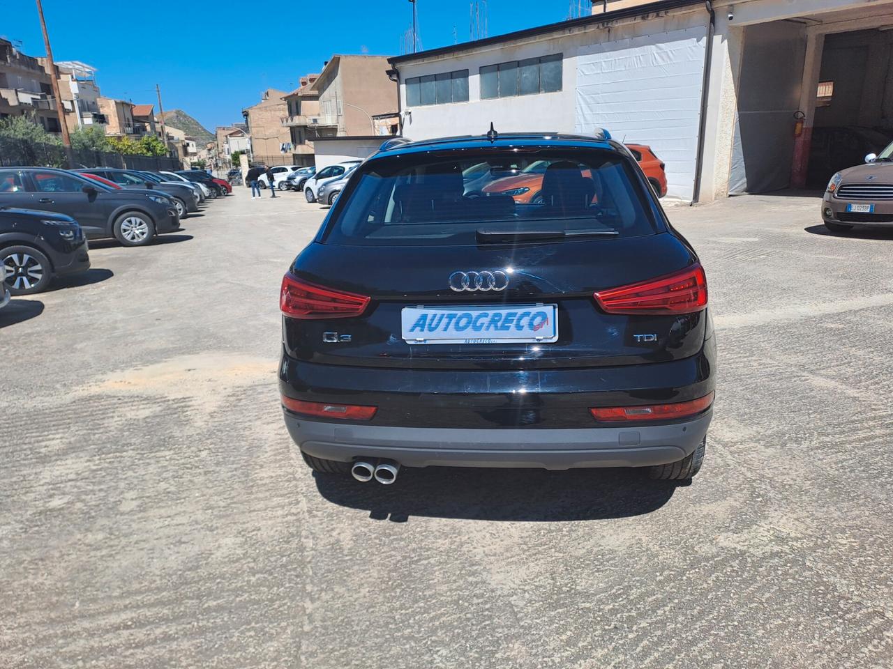 Audi Q3 2.0 TDI 120 CV Business