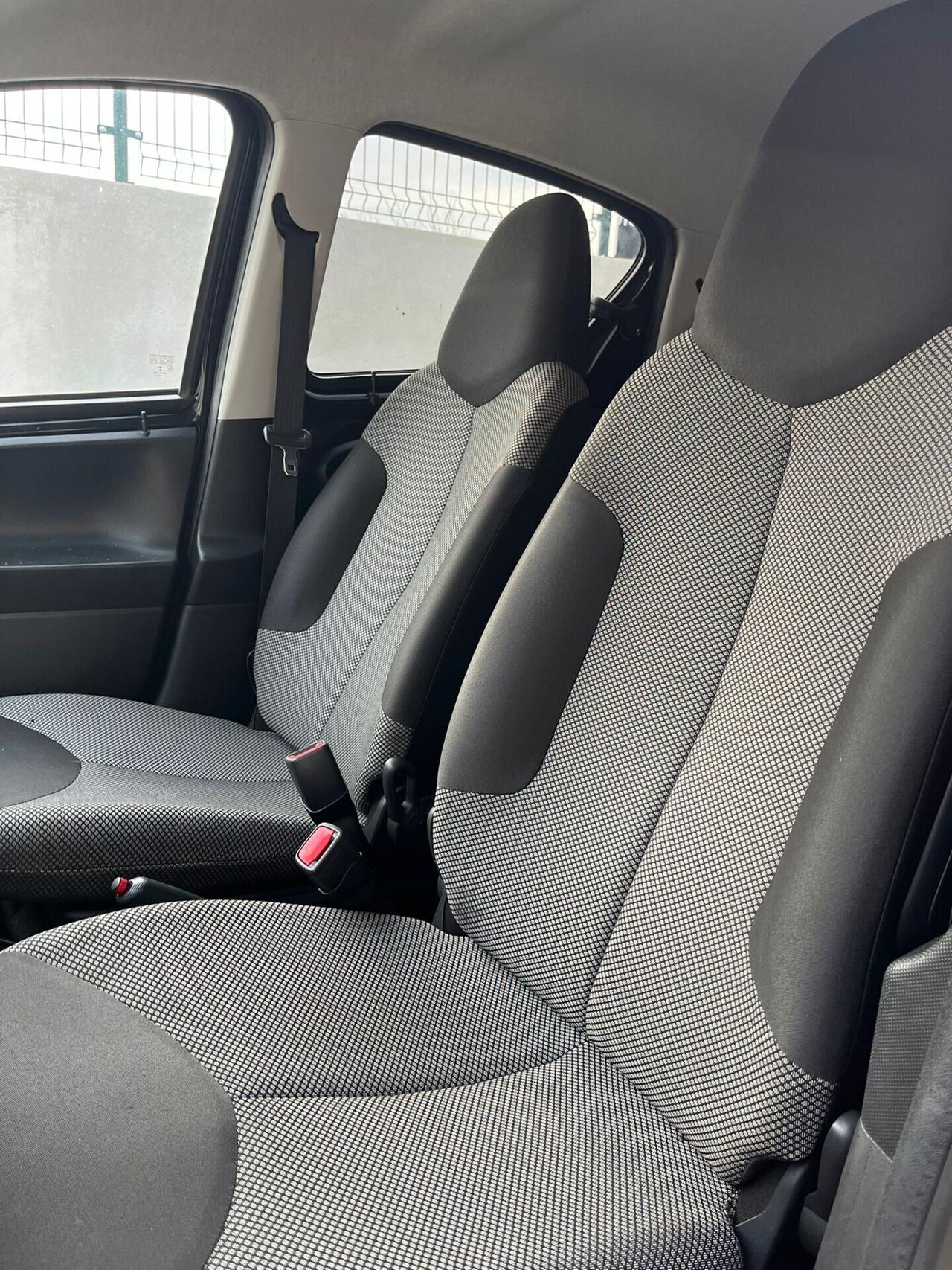 Toyota Aygo 1.0 12V VVT-i 5 porte Active Connect
