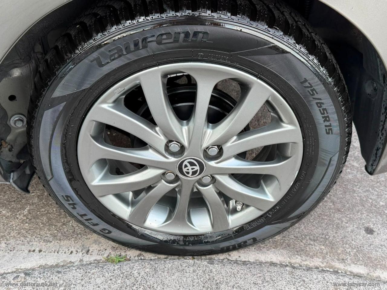 TOYOTA Yaris 1.0 5p. Lounge