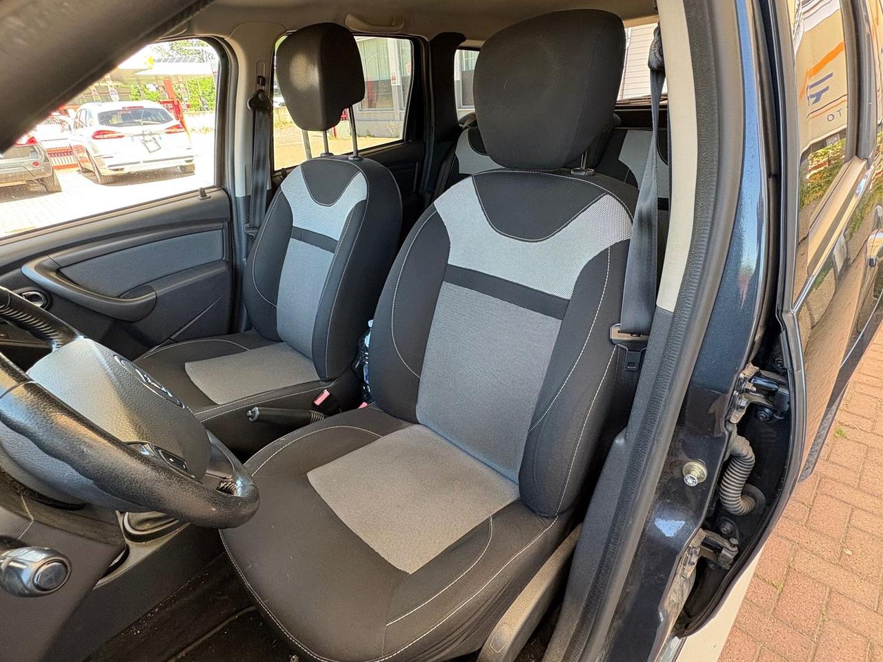 Dacia Duster Serie Limitata Black Shadow 1. #11270