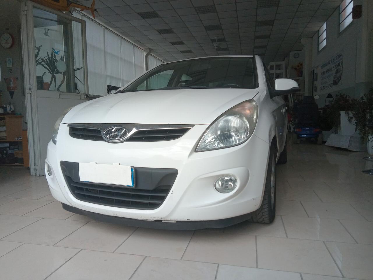 HYUNDAY i20 1.2 Benz GPL