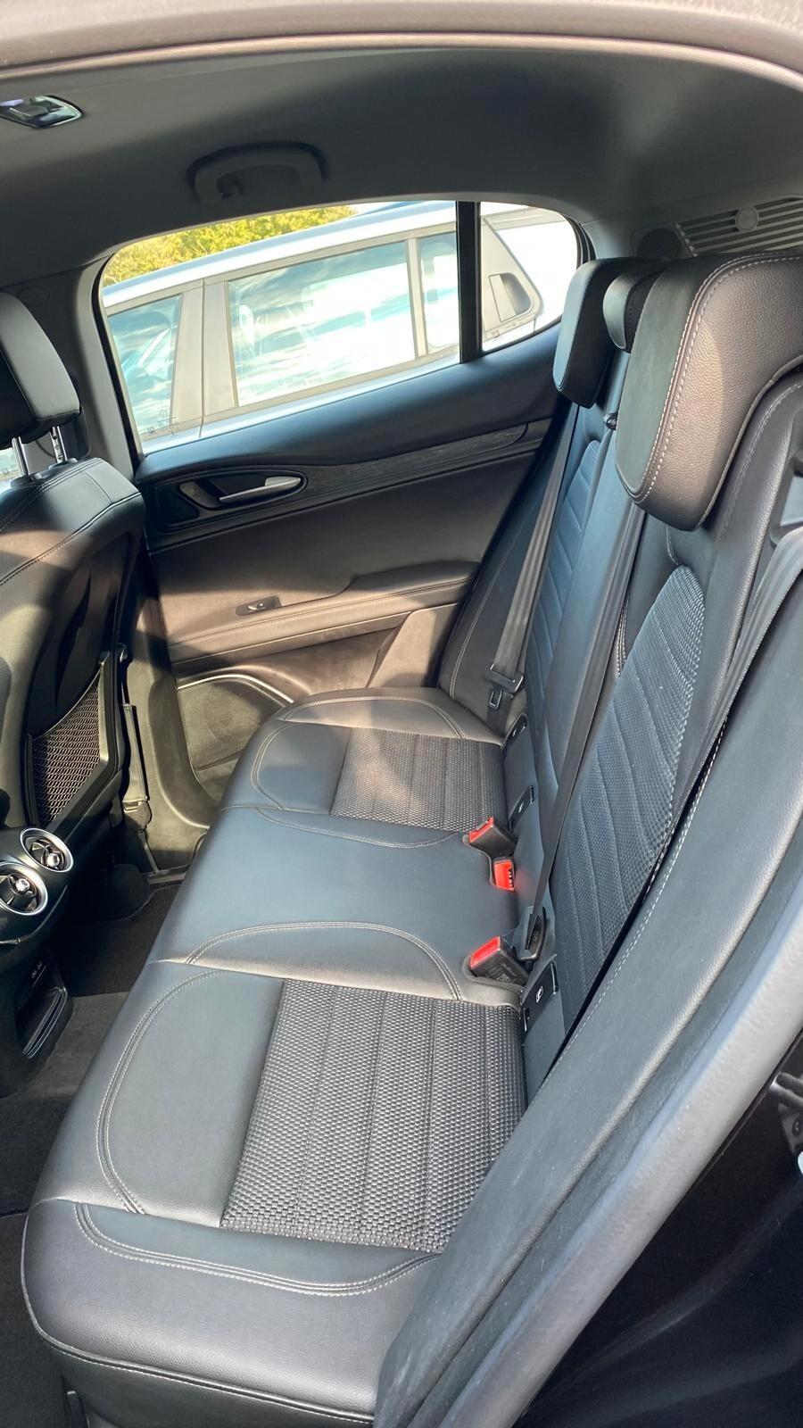 Alfa Romeo Stelvio 2.2 Turbodiesel 190 CV AT8 RWD Executive