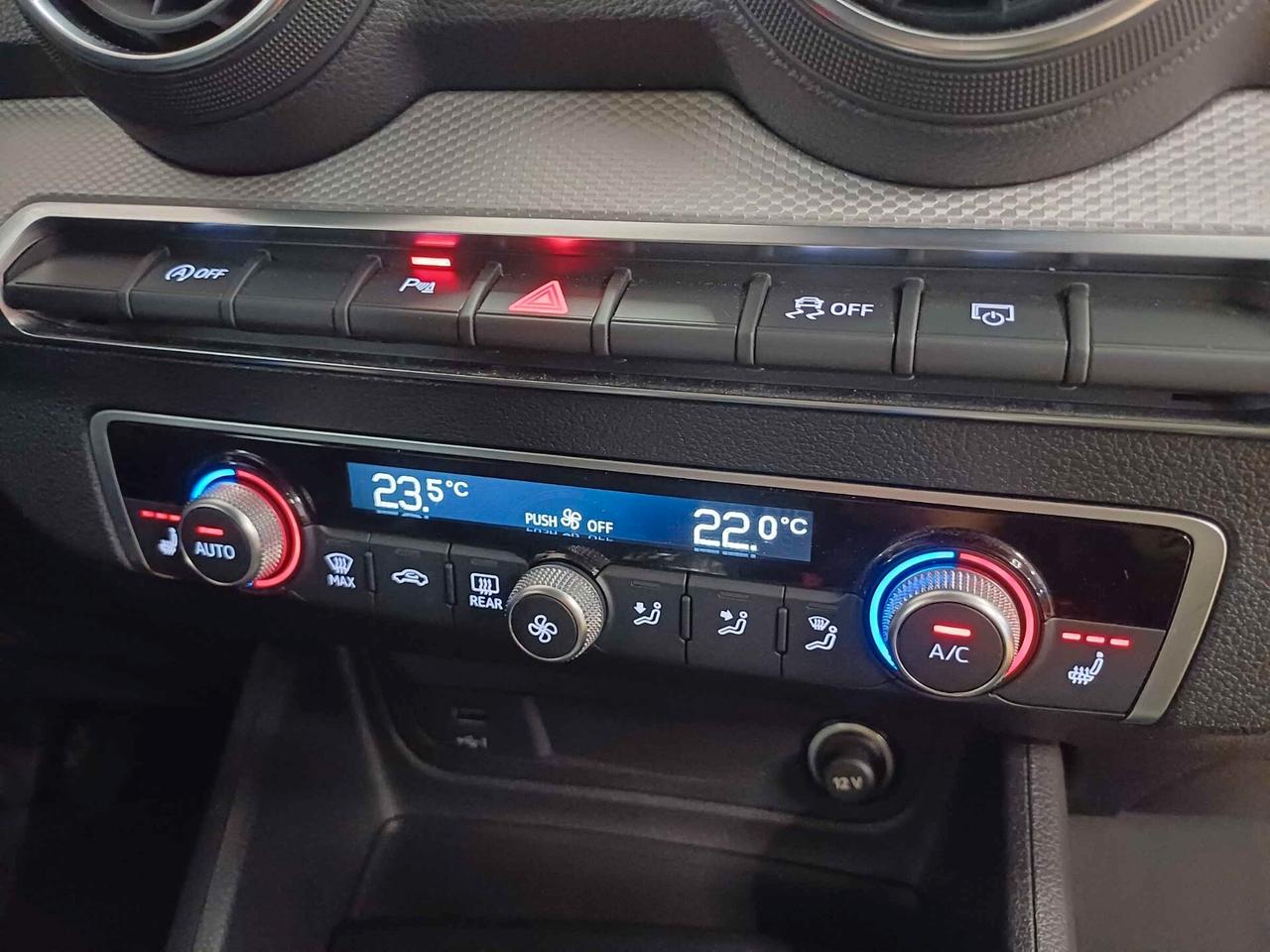 Audi Q2 30 TFSI Business Advanced