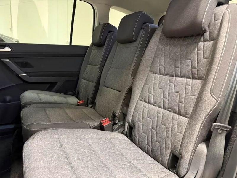 Volkswagen Touran 2.0 TDI SCR DSG R-LINE IQ LED MATRIX NAVI CAMERA COCKPIT