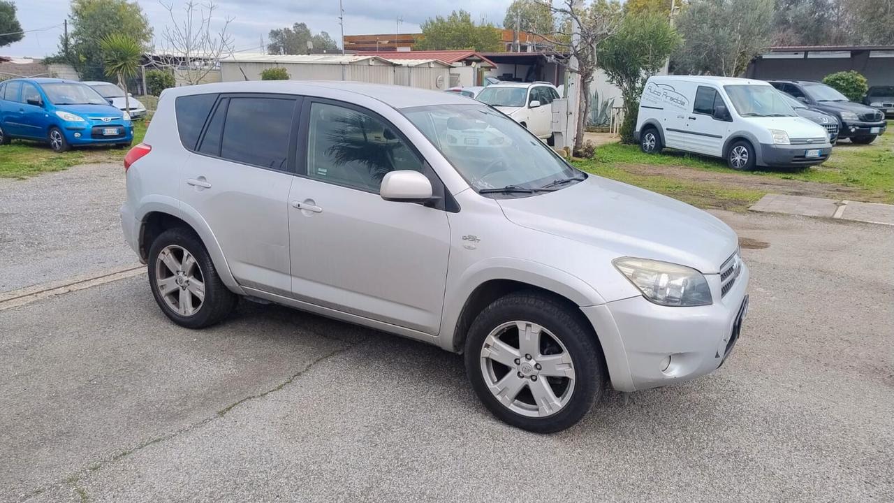 Toyota RAV4 Crossover 2.2 D-4D 177 CV Luxury