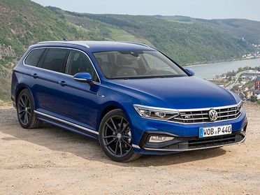 Volkswagen Passat 2.0 TDI SCR EVO 90kW Business DSG| 2025 PRONTA CONSEGNA - CANONI IVA ESCLUSA - ANCHE CON ANTICIPO ZERO