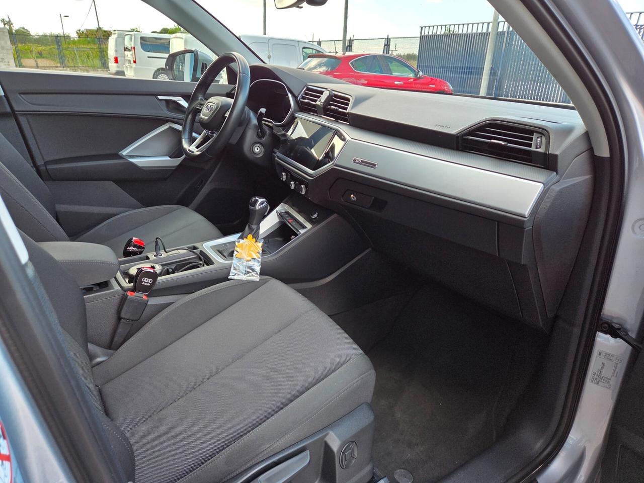 Audi Q3 35 TDI S tronic Business