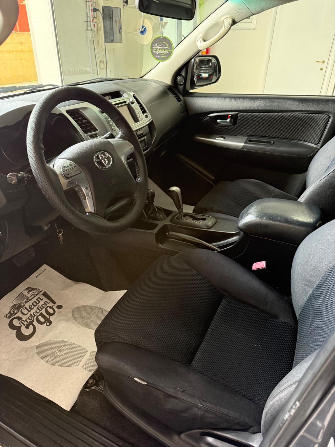 Toyota Hilux 3.0 D-4D aut.4WD 4p. DC Stylex