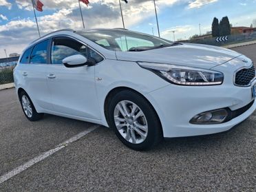 Kia Ceed cee'd 1.4 CRDi SW.-TELECAMERA-LUCI LED-
