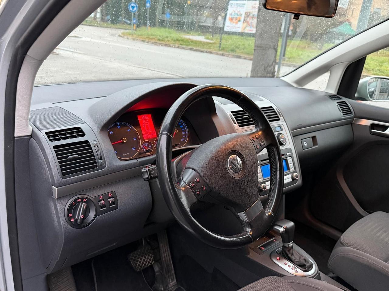 Volkswagen Touran 2.0 TDI DPF DSG Trendline