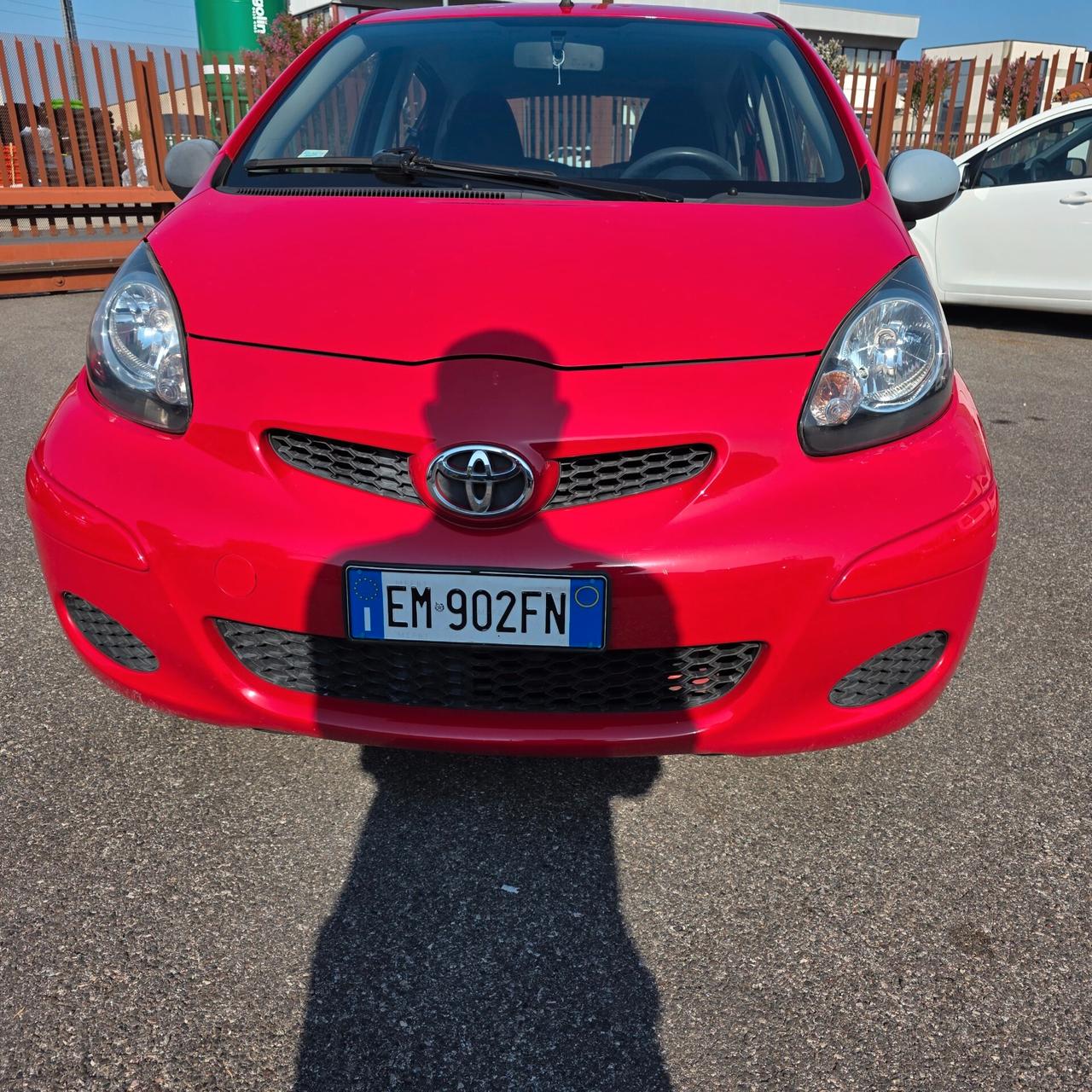 Toyota Aygo 1.0 12V VVT-i 5 porte Sol Connect