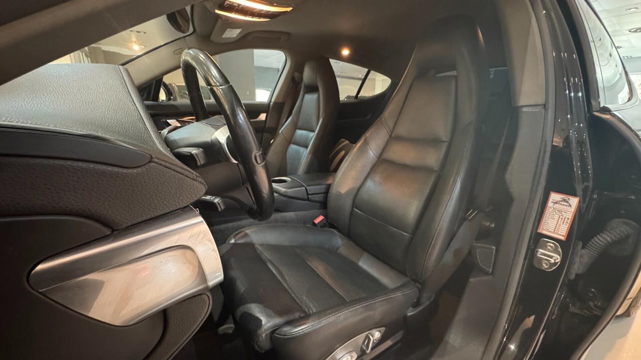 Porsche Panamera 3.0 300CV PLATINUM EDITION - 2015