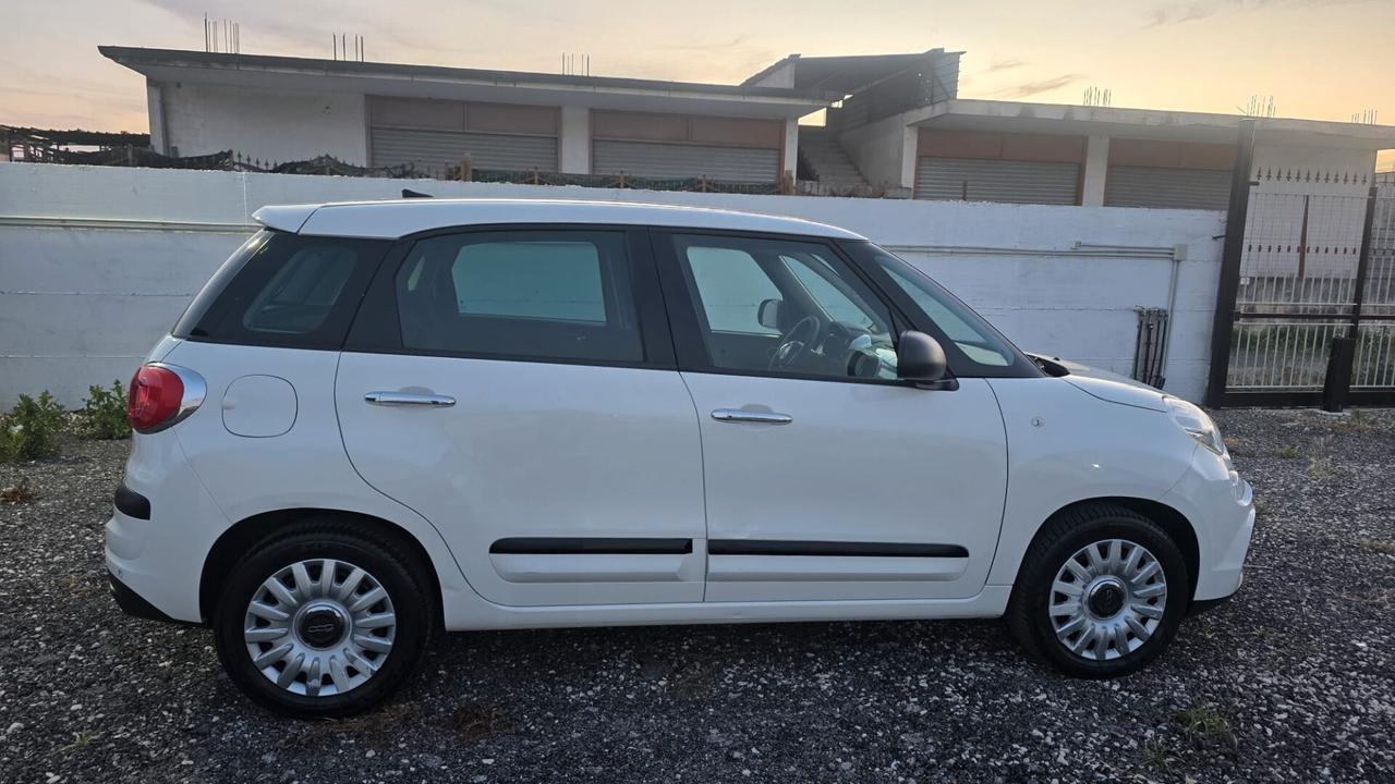Fiat 500L 1.6 Multijet 120 CV Mirror