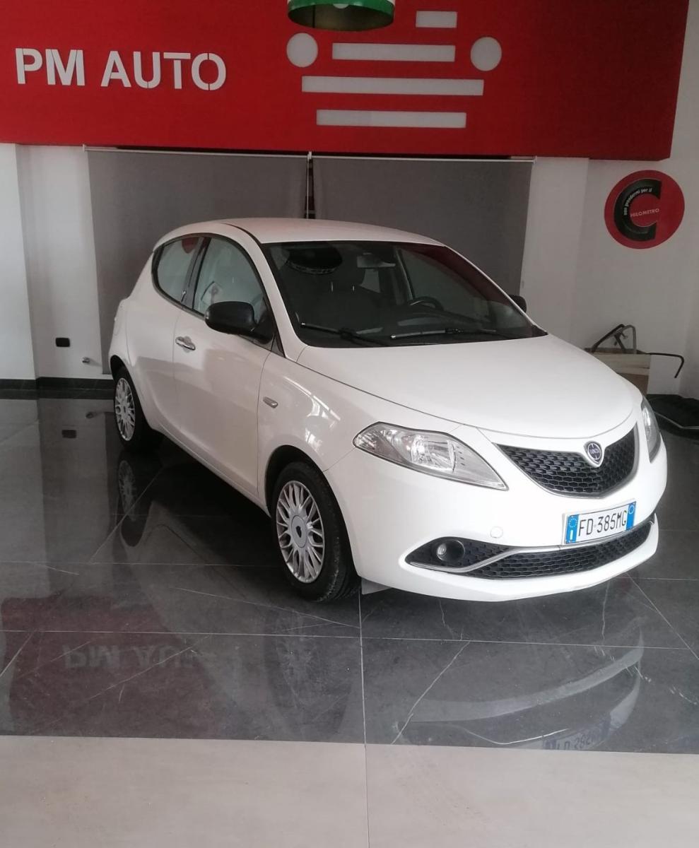 LANCIA - Ypsilon - 1.2 69 CV 5p. Silver