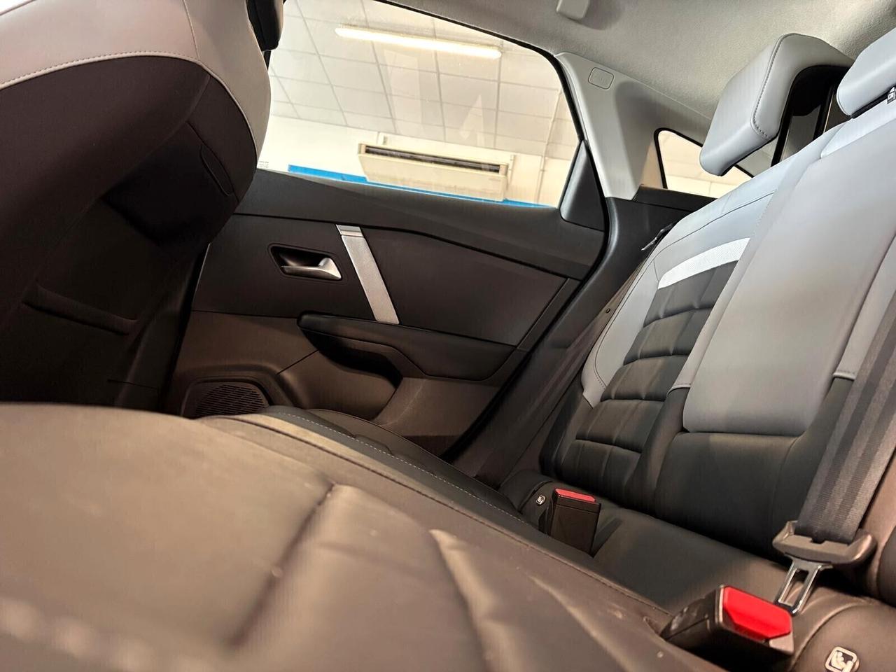 Citroen C4 MAX PureTech 130 EAT8 SPOTICAR