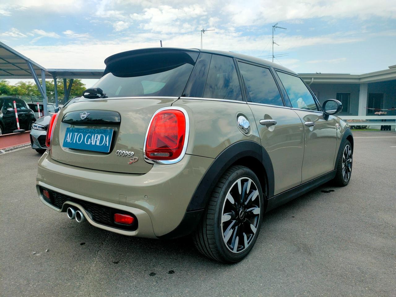 Mini 2.0 Cooper SD aut. Hype 5 porte FULL OPTIONAL