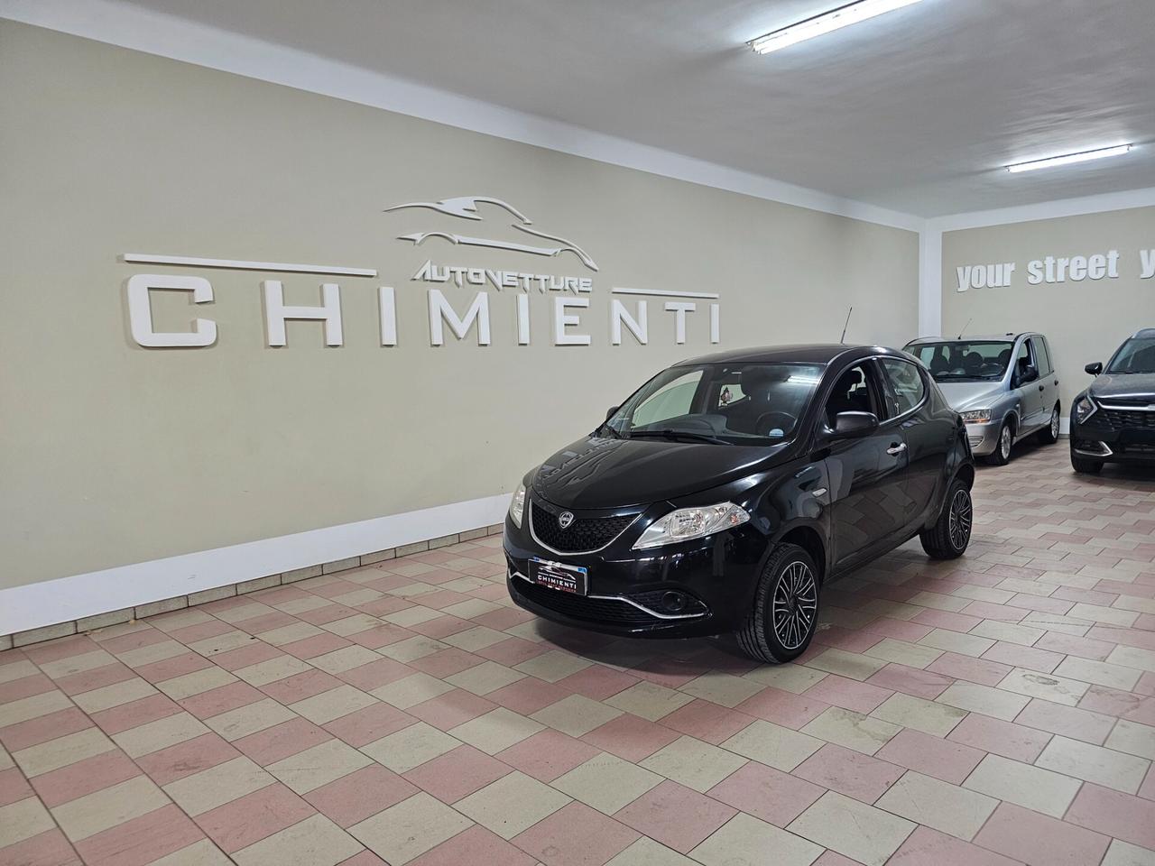 Lancia Ypsilon 0.9 TwinAir 85 CV 5 porte Metano Ecochic Gold