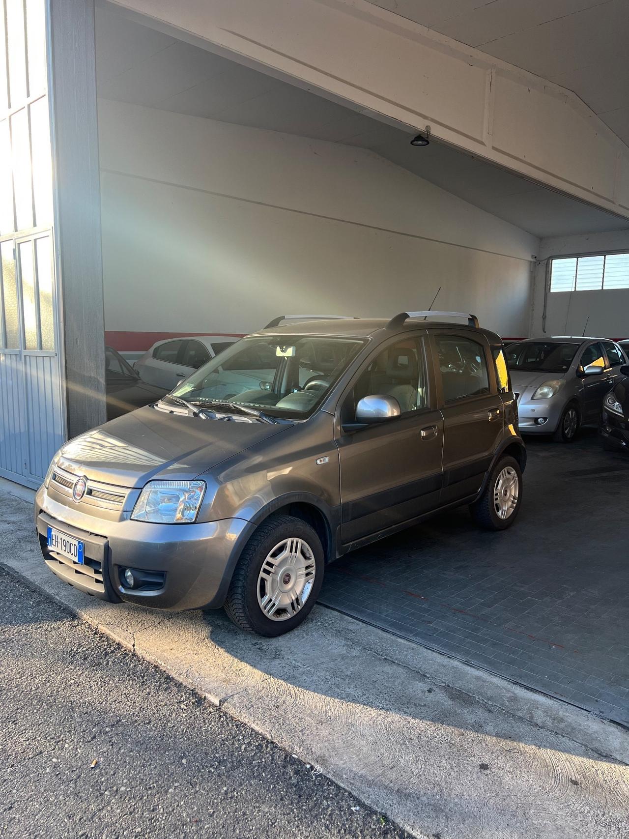 Fiat Panda 1.4 Climbing / Gpl / Adatta neopatentati