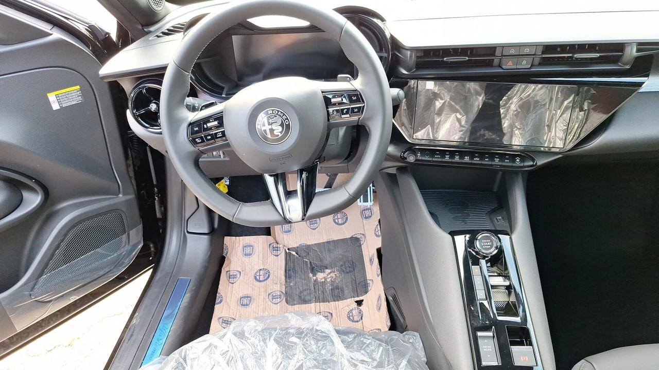 Alfa Romeo Altro JUNIOR SPECIALE HYBRID 136CV CON PACK TECHNO
