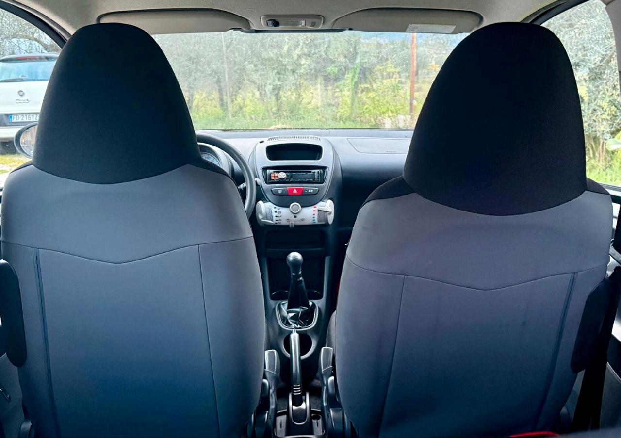 Toyota Aygo 1.0 (UNICOPROPRIETARIO)12V VVT-i 3 porte Now Connect