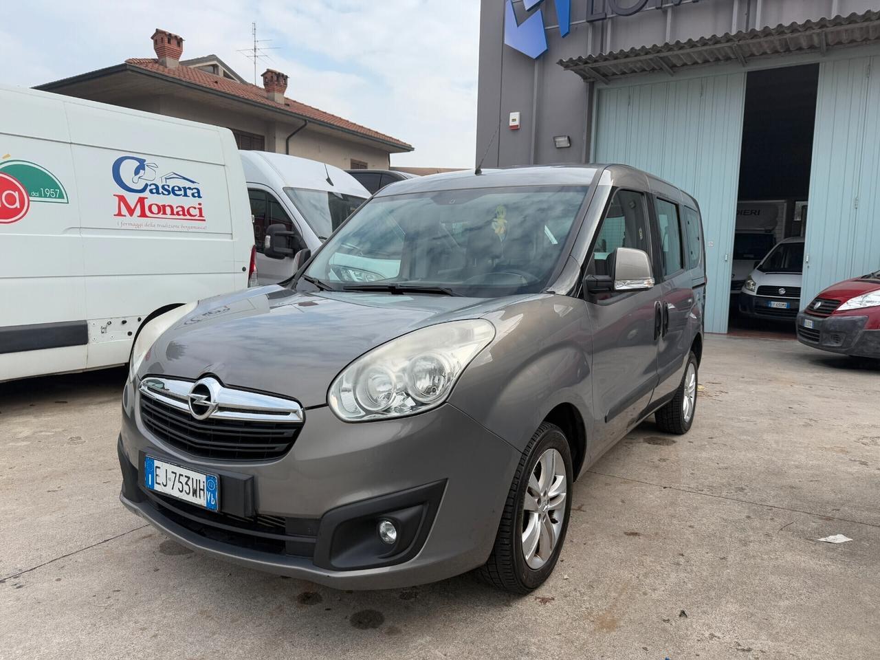 Opel Combo 1.6CDTI/7 POSTI/2012