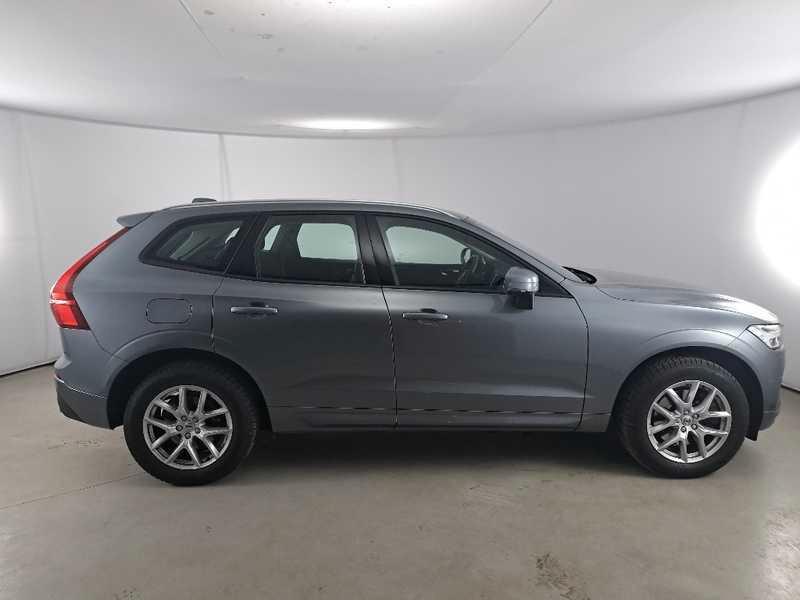 VOLVO XC60 B4 D AWD automatico Momentum