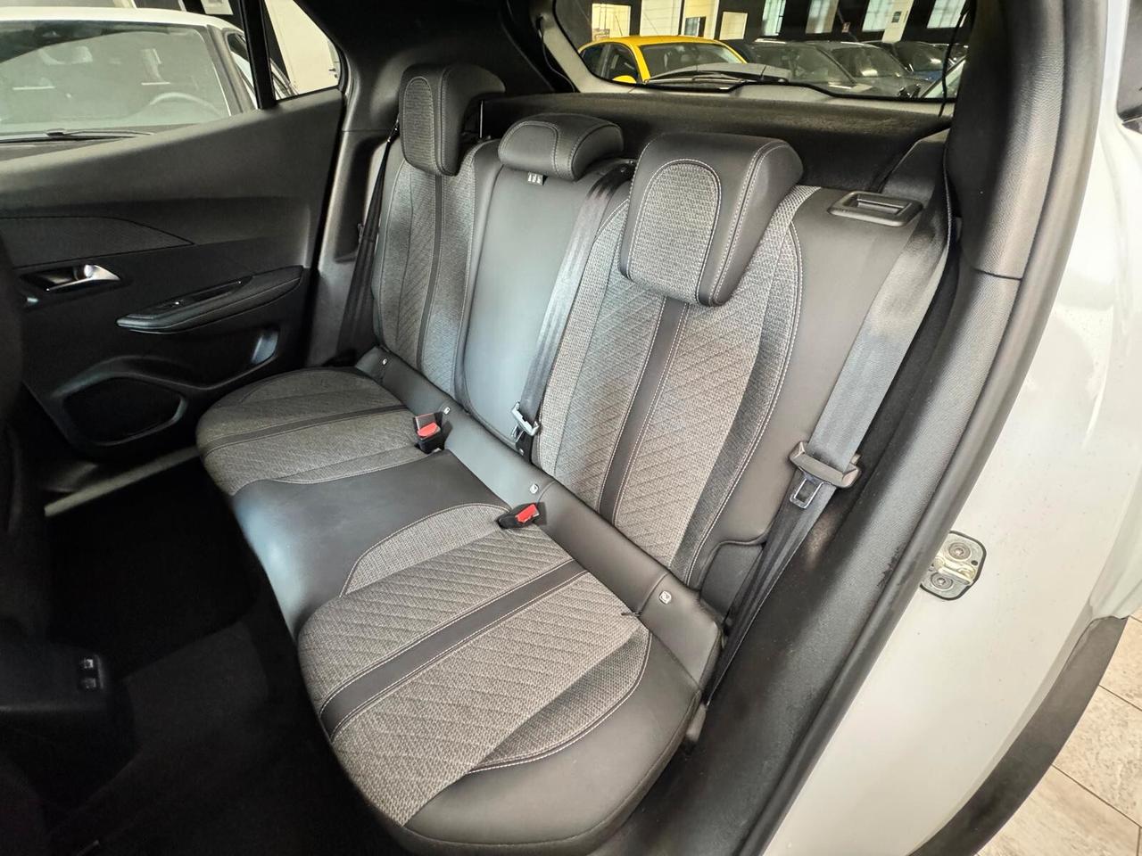 Peugeot 2008 PureTech 100 S&S Allure