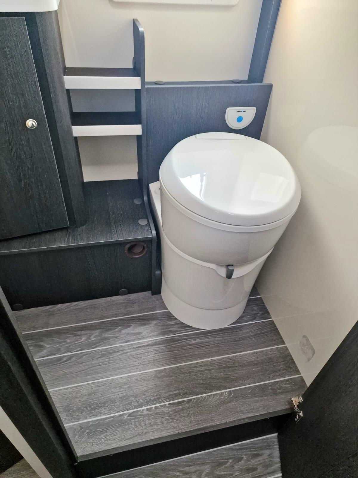 Roller Team semi integrale del 2025 in saldo 700