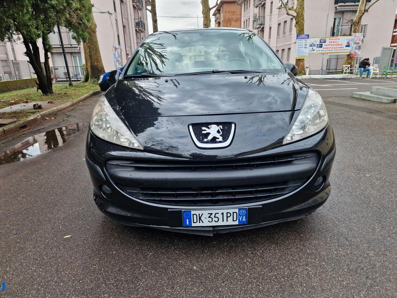 Peugeot 207 1.4 8V 75CV 5p. ONE Line