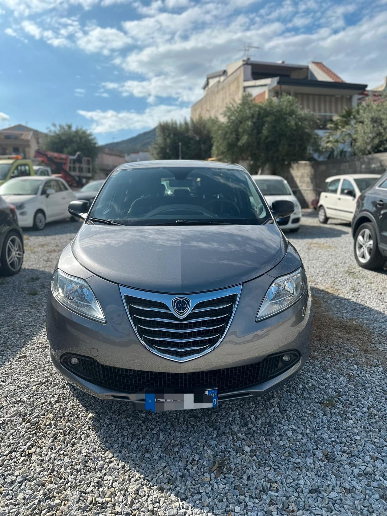 Lancia Ypsilon 1.3 MJT 16V 95 CV 5 porte S&S Silver
