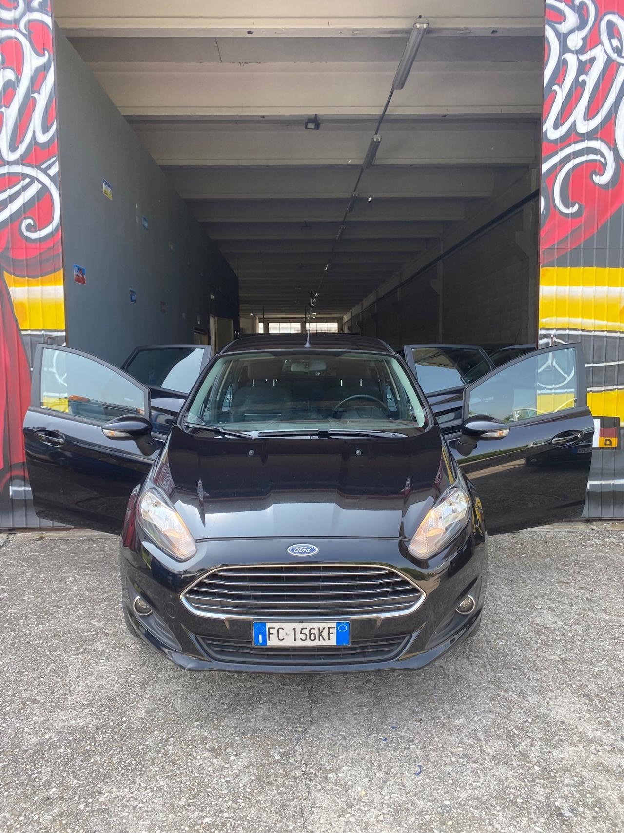 Ford Fiesta 1.4 5 porte Bz.- GPL Black & White Edition