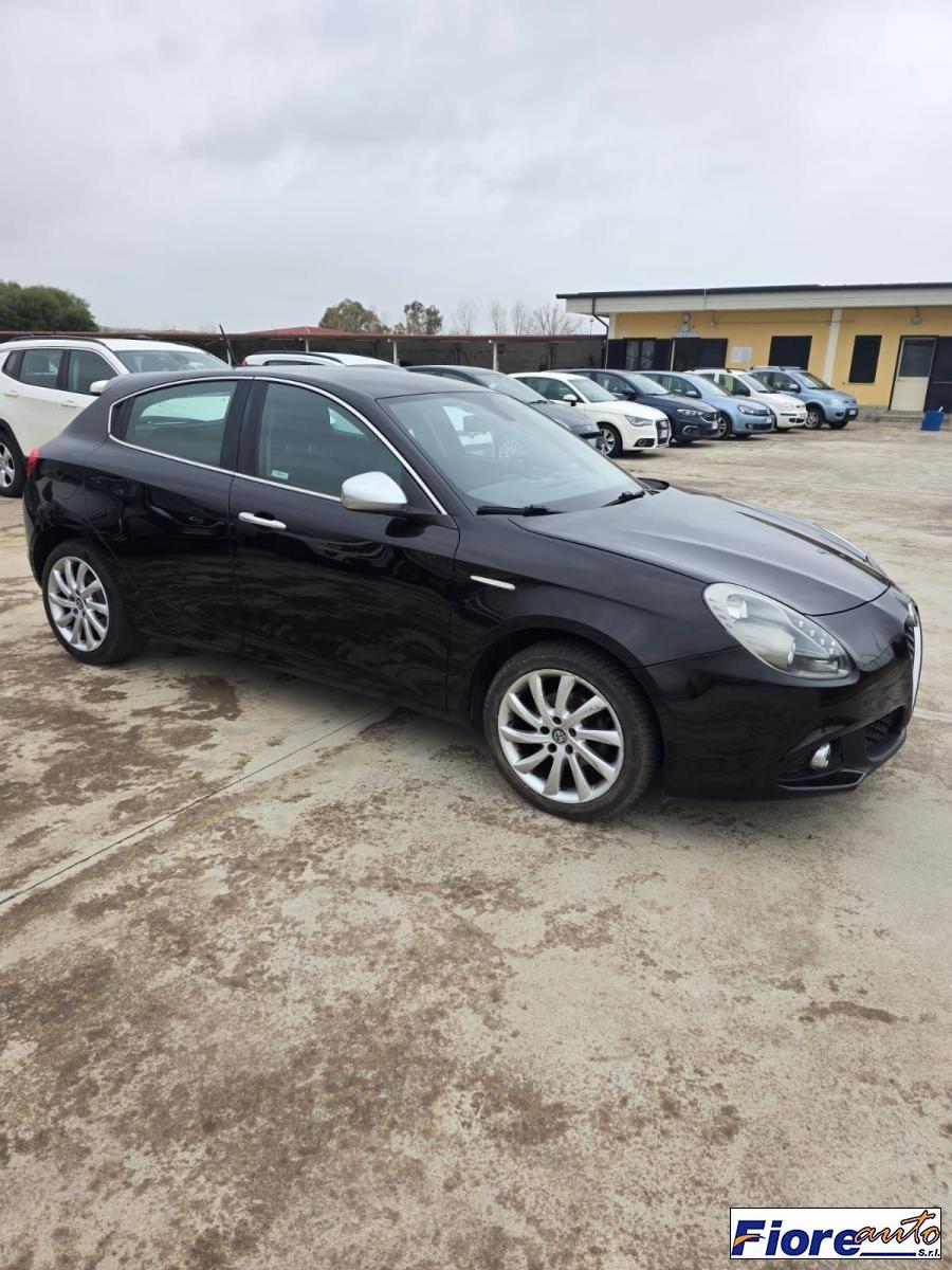ALFA ROMEO - Giulietta - 1.6 JTDm-2 120 CV Distinctive