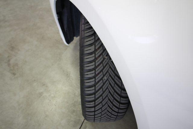 TOYOTA Yaris 1.5 Hybrid 5 porte Style