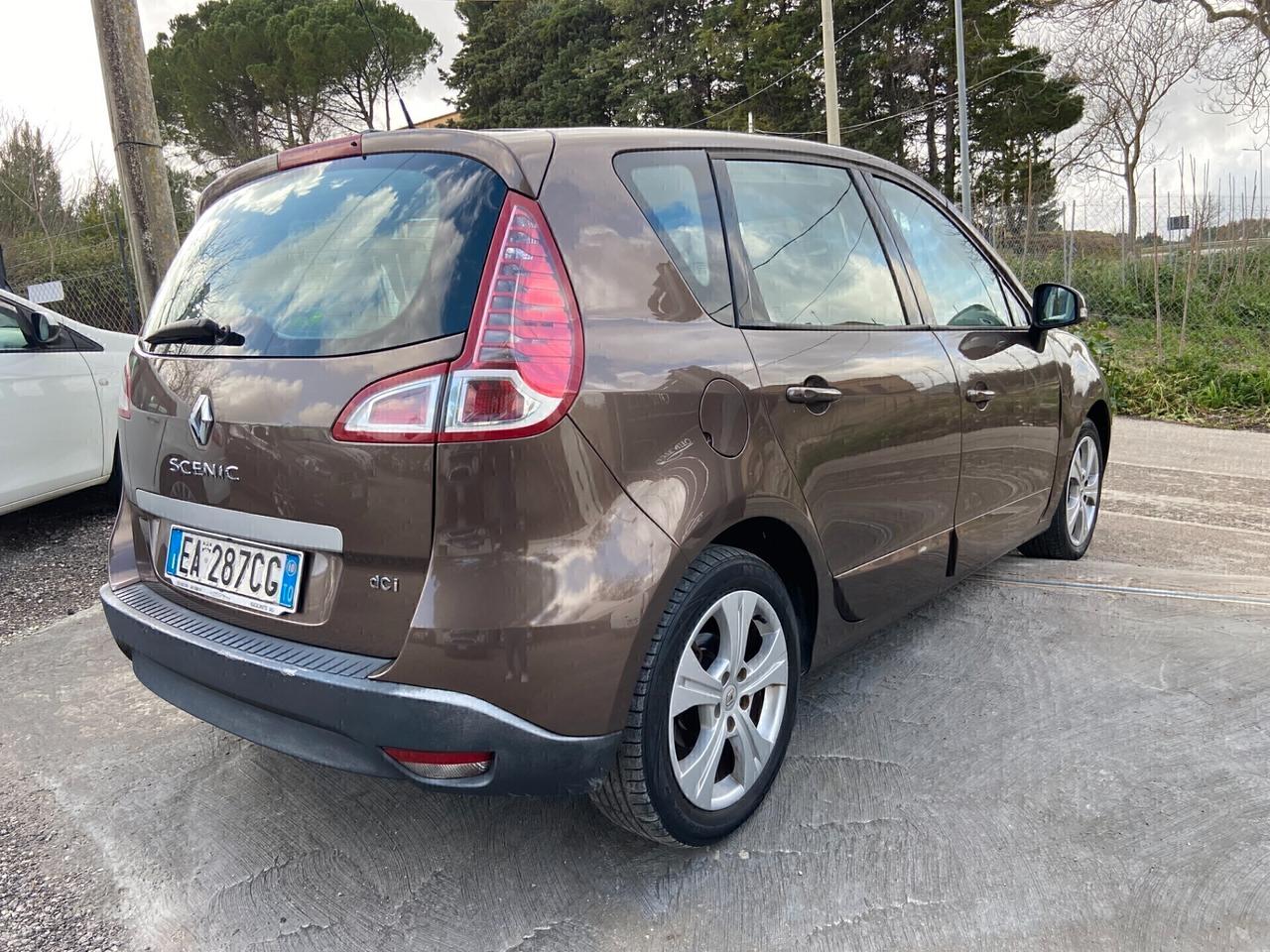 Renault Scenic X-Mod 1.5 dCi 110CV Luxe