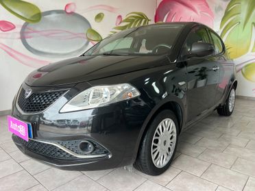 Lancia Ypsilon 1.2 69 CV 5 porte Silver