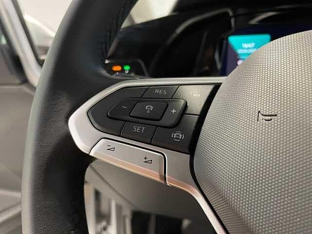 Volkswagen Golf 8ª serie 1.0eTSI 110CV DSG Life (MHEV) - IVA ESPOSTA