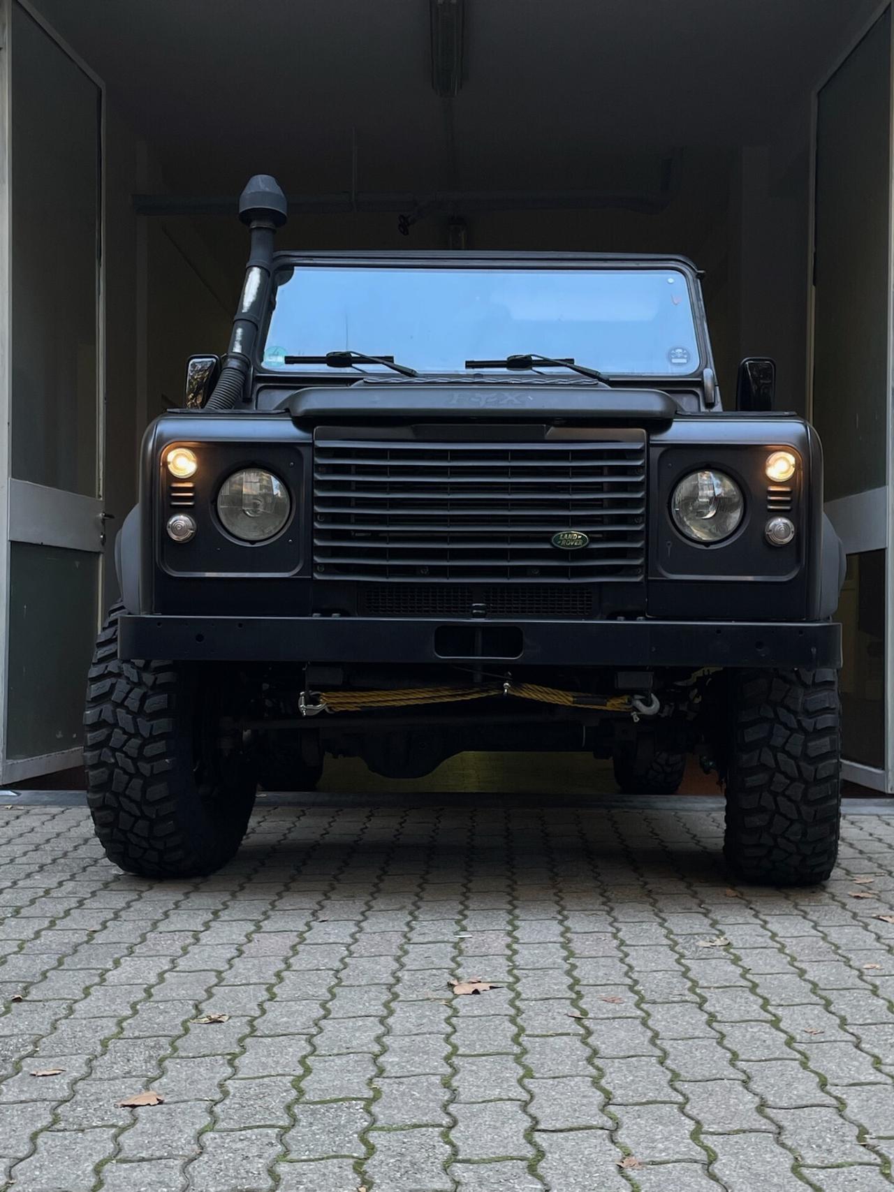 Land Rover Defender 110 TD4 7 POSTI -LIBRETTO TAGLIANDI