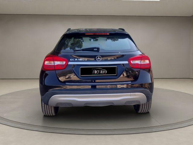 MERCEDES-BENZ GLA 180 d Automatic Business