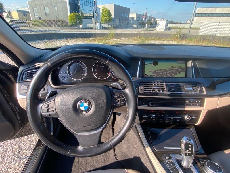 BMW Serie 5 520d xDrive Luxury Touring automatica 190 CV