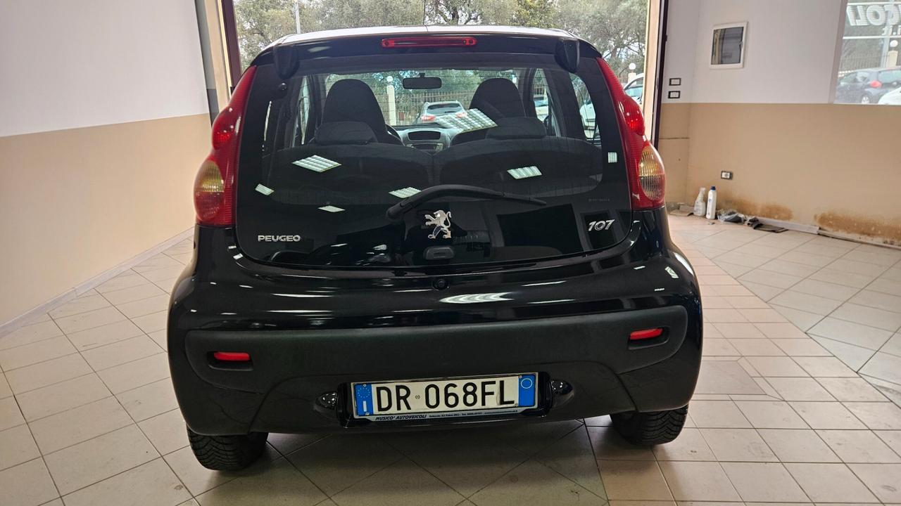 Peugeot 107 1.0 68CV 5p. Urban Move