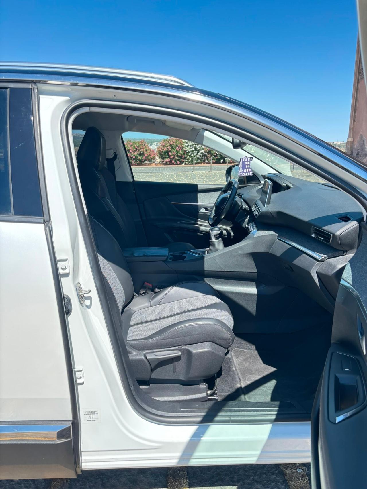 Peugeot 3008 1.6 Blue-HDi Allure