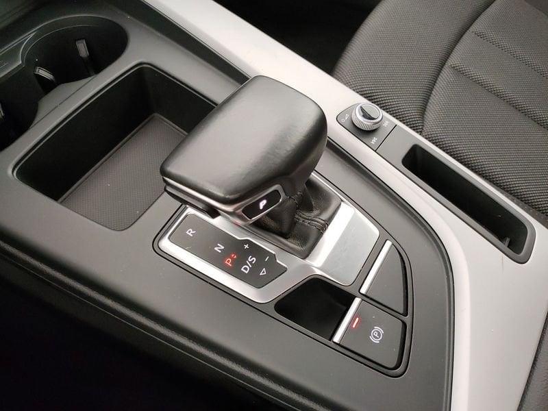 Audi A4 Avant 30 2.0 tdi mhev S Line edition 136cv s-tronic